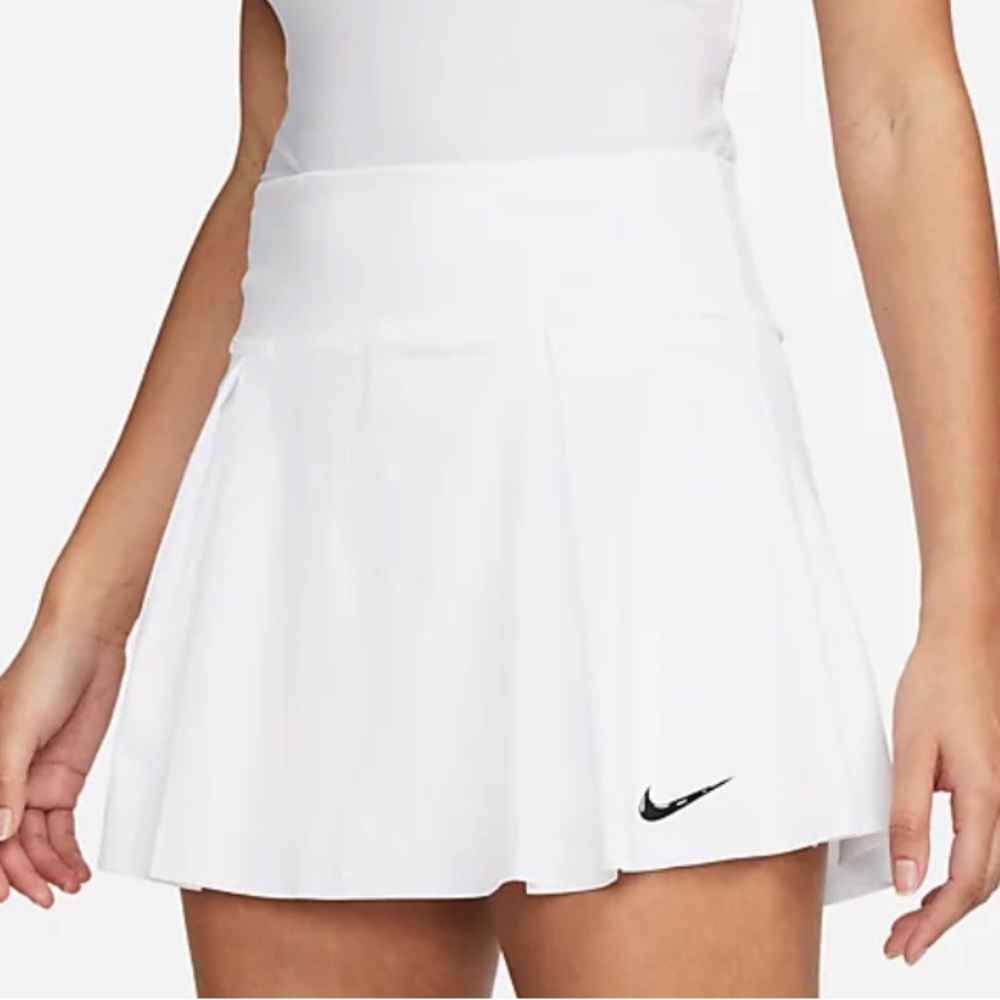 Nike Dri-FIT Advantage
Women's Short Tennis Skirt